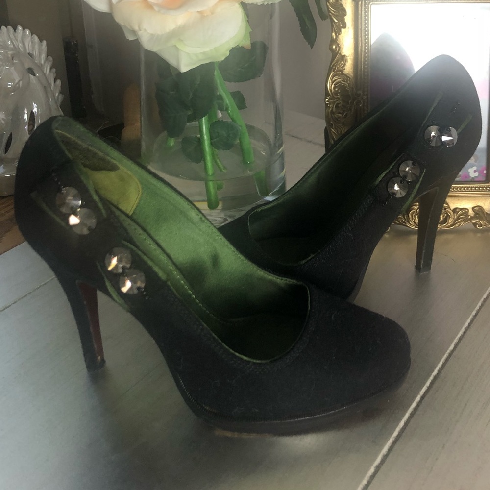 Original Louis Vuitton black pumps. Size 37